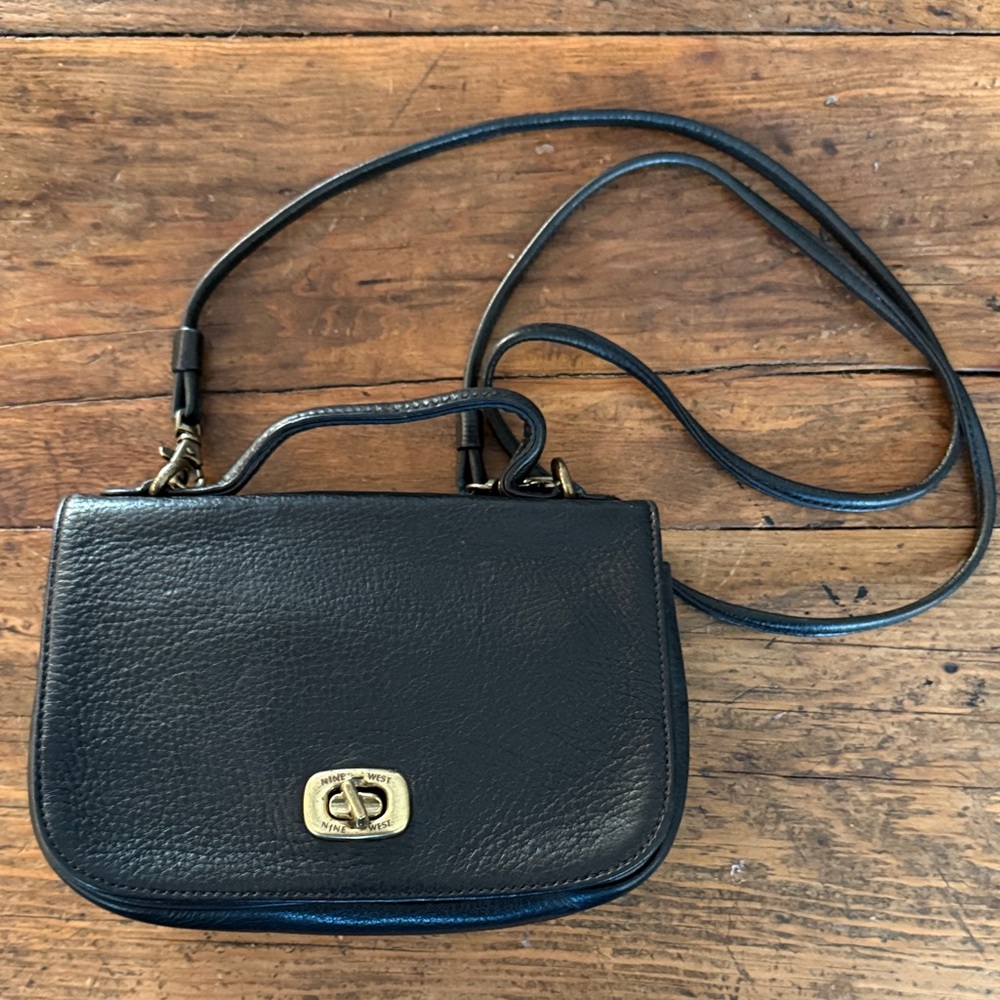 Nine West Black Leather Vintage Crossbody Top Handle Purse Size 8x6x2"